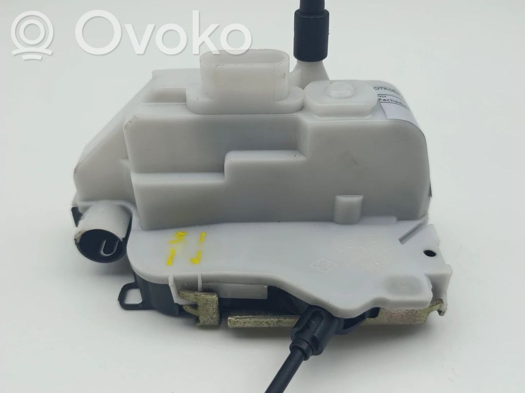 Citroen C2 Priekšpusē slēdzene 