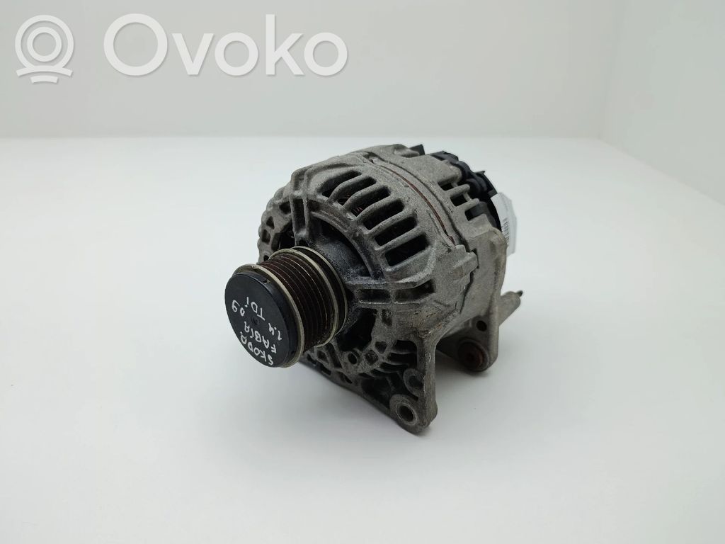 Skoda Fabia Mk2 (5J) Generatorius 