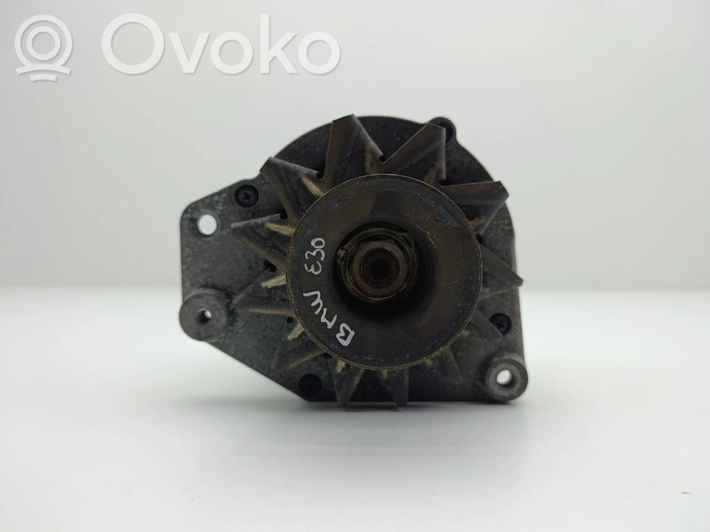 BMW 3 E30 Ģenerators 