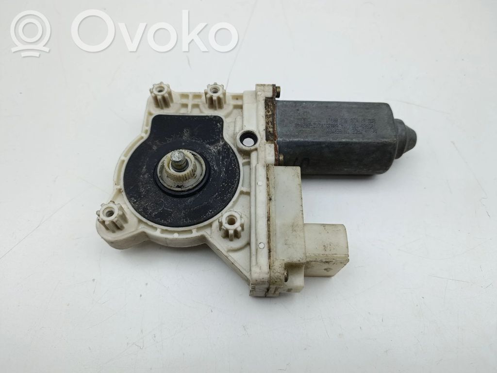 Rear door window regulator motor   67628382,5WK1052