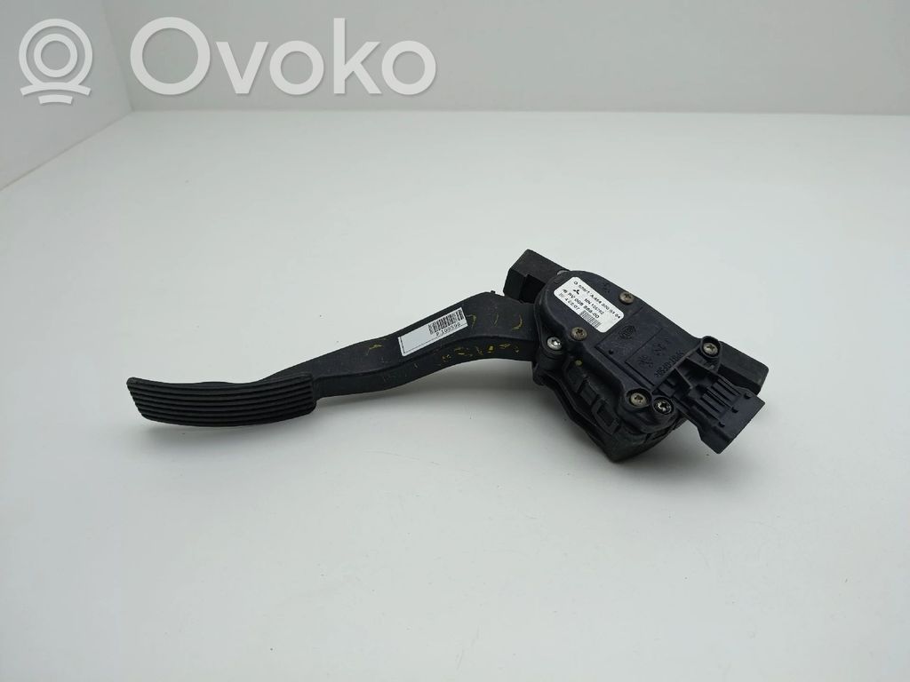 Akceleratoriaus pedalas   A4543000304,6PV00886600