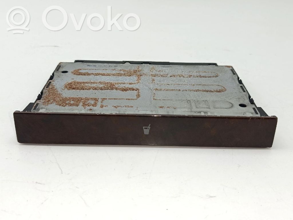 Volkswagen Bora Uchwyt na kubek deski rozdzielczej 
