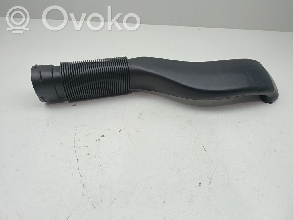Turboahtimen ilmanoton letku   13717798341