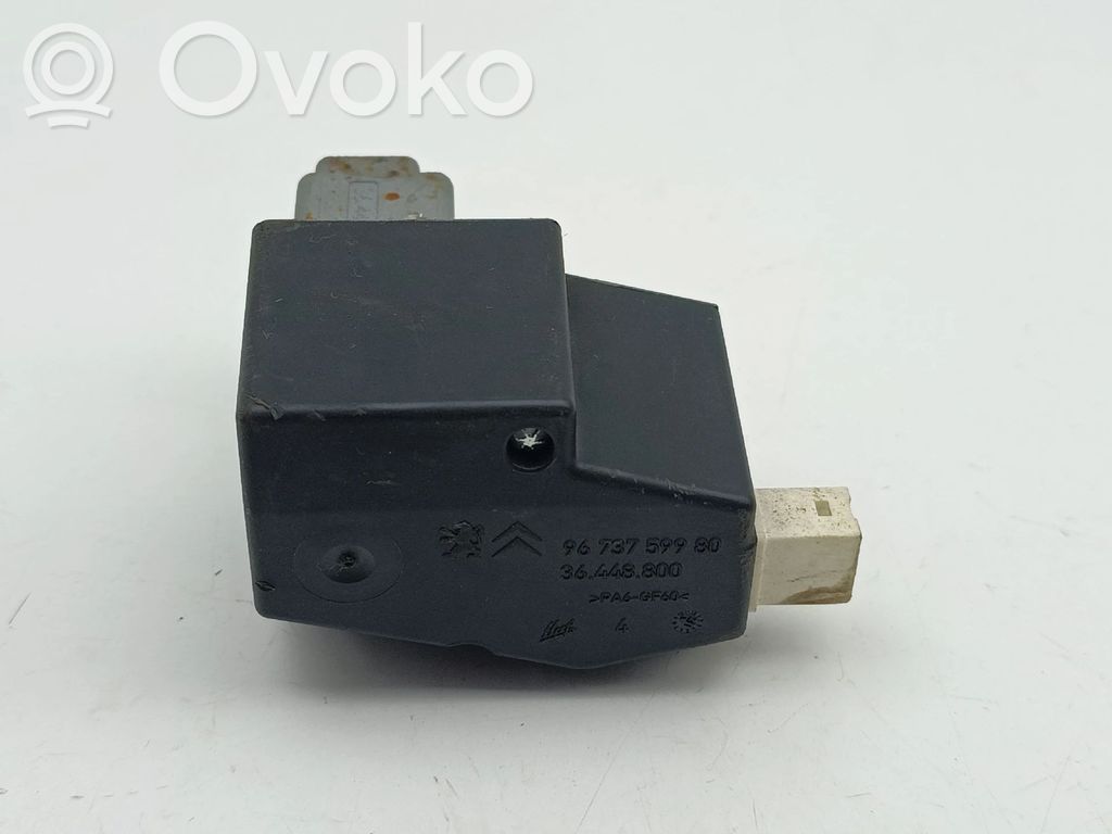 Ohjauspyörän lukitus   9673759980,36448800