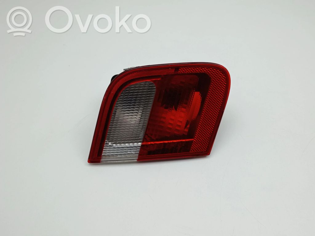 Tailgate rear/tail lights   8364923