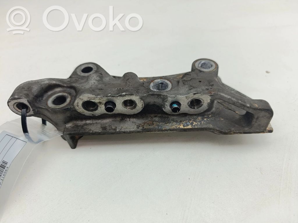 Moottorin kiinnikekorvake   9811186980