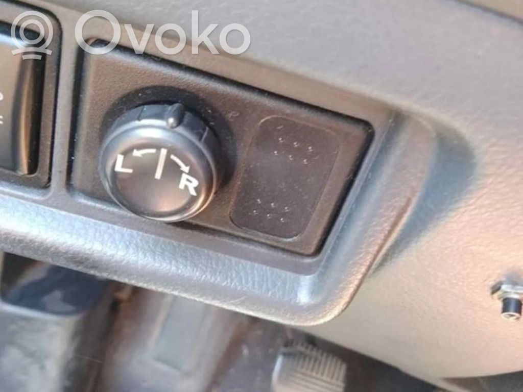 Wing mirror switch   MANDORETROVISOR