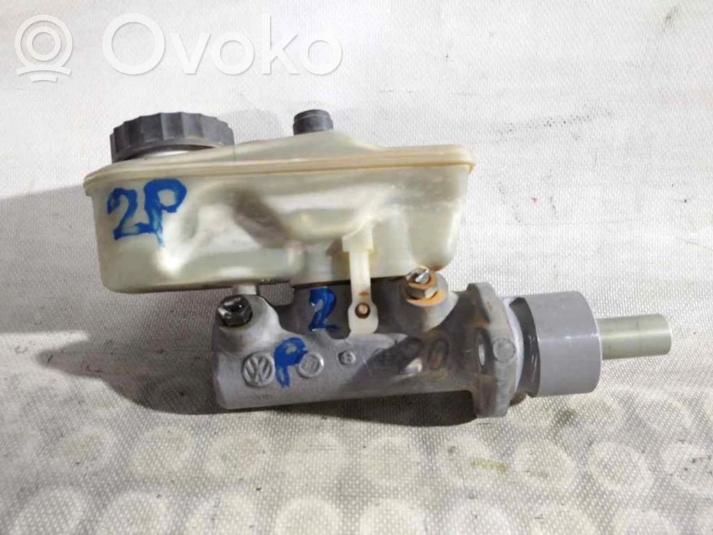 Volkswagen Polo Brake booster 