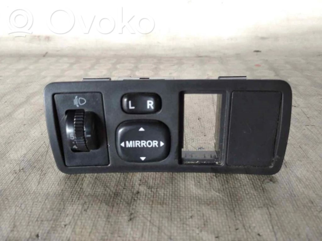 Toyota Corolla E120 E130 Wing mirror switch 