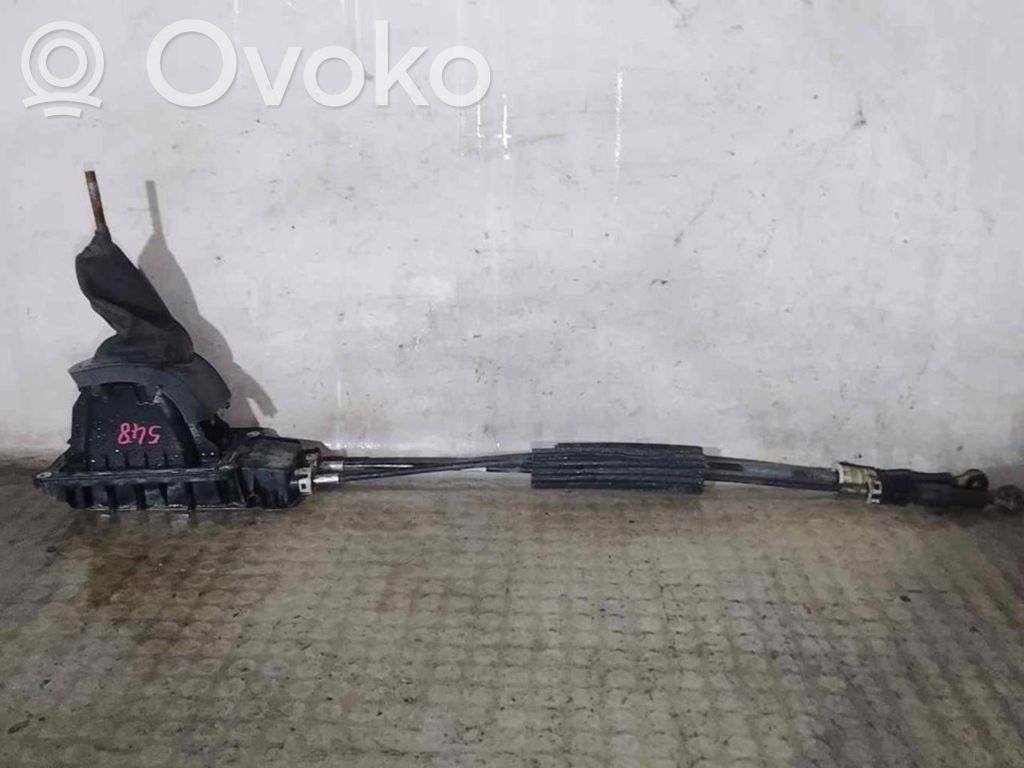 Pavarų perjungimo traukė