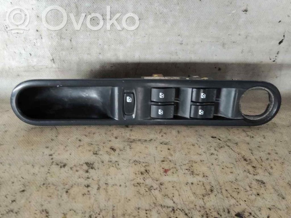 Renault Espace IV Interruptor del elevalunas eléctrico 