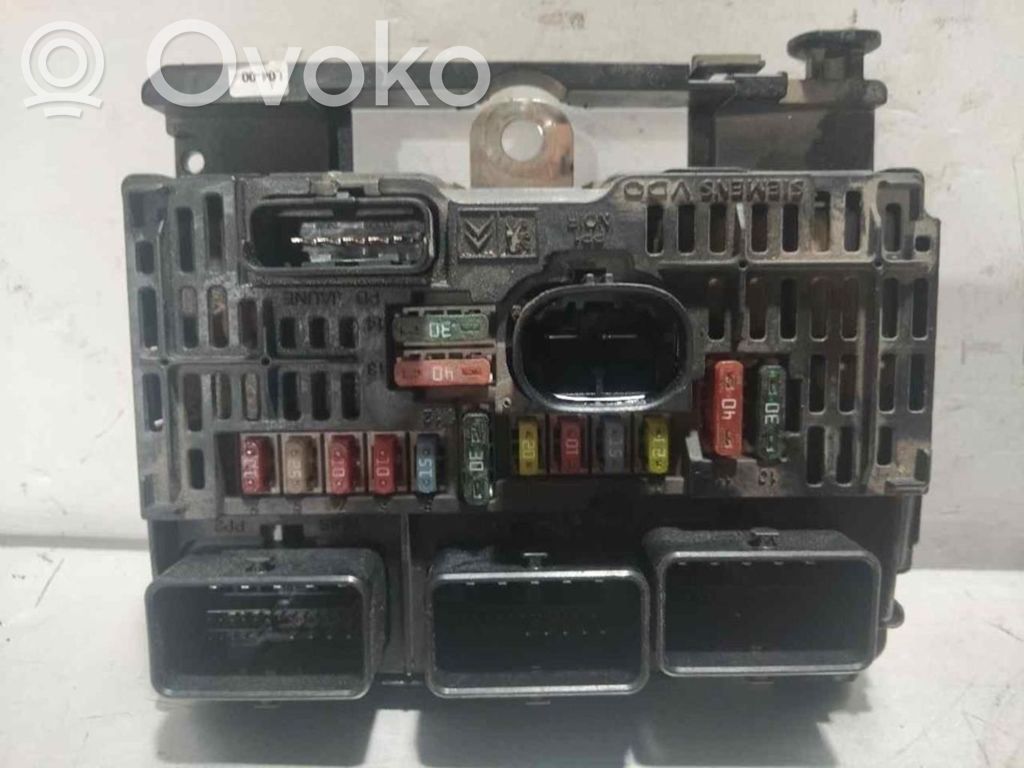 Citroen C4 I Drošinātāju bloks 