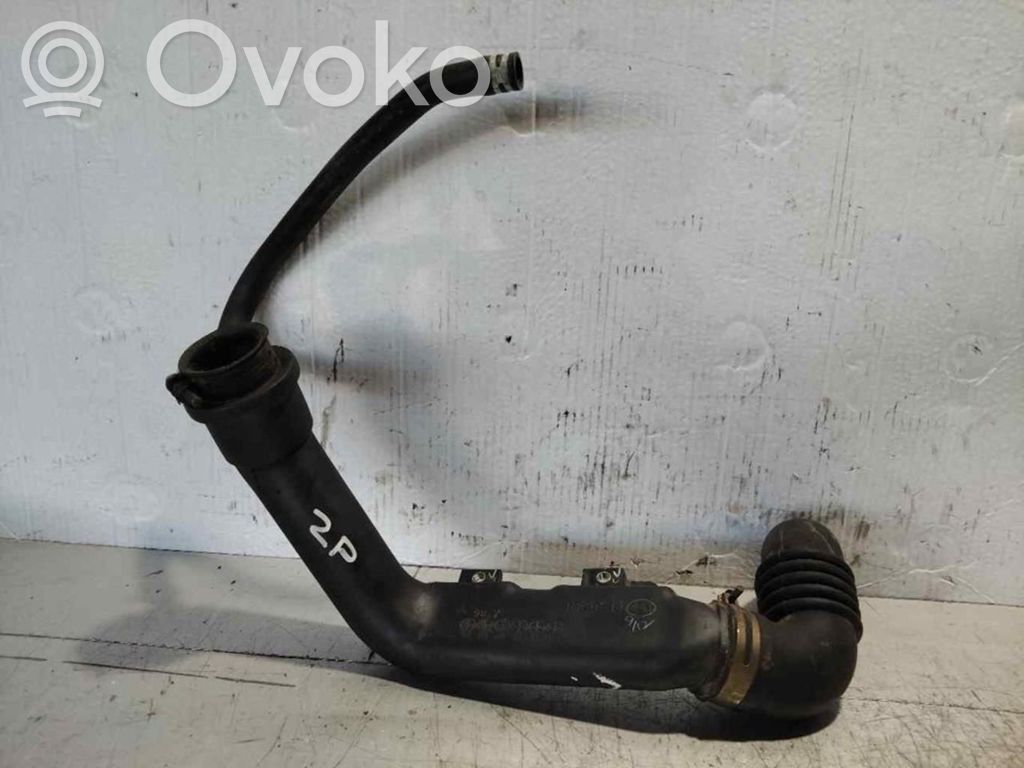 Mazda 323 Öljyntäyttöputki 
