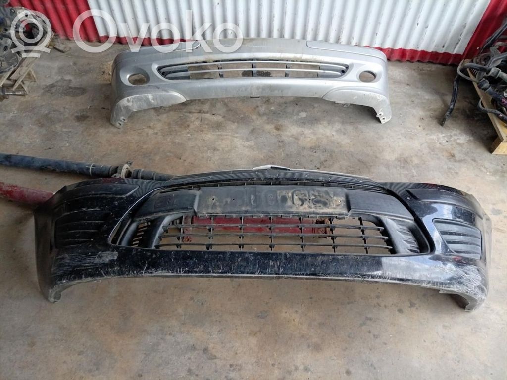 Citroen C4 I Parachoques delantero 