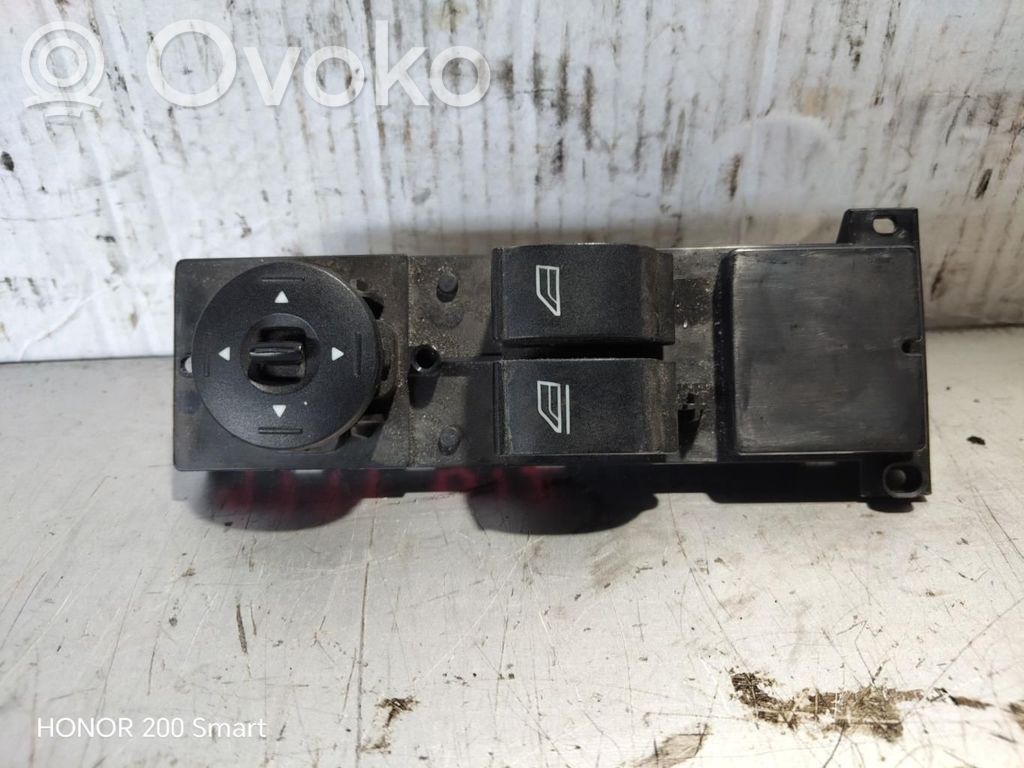 Ford Focus Interruttore di controllo dell’alzacristalli elettrico 