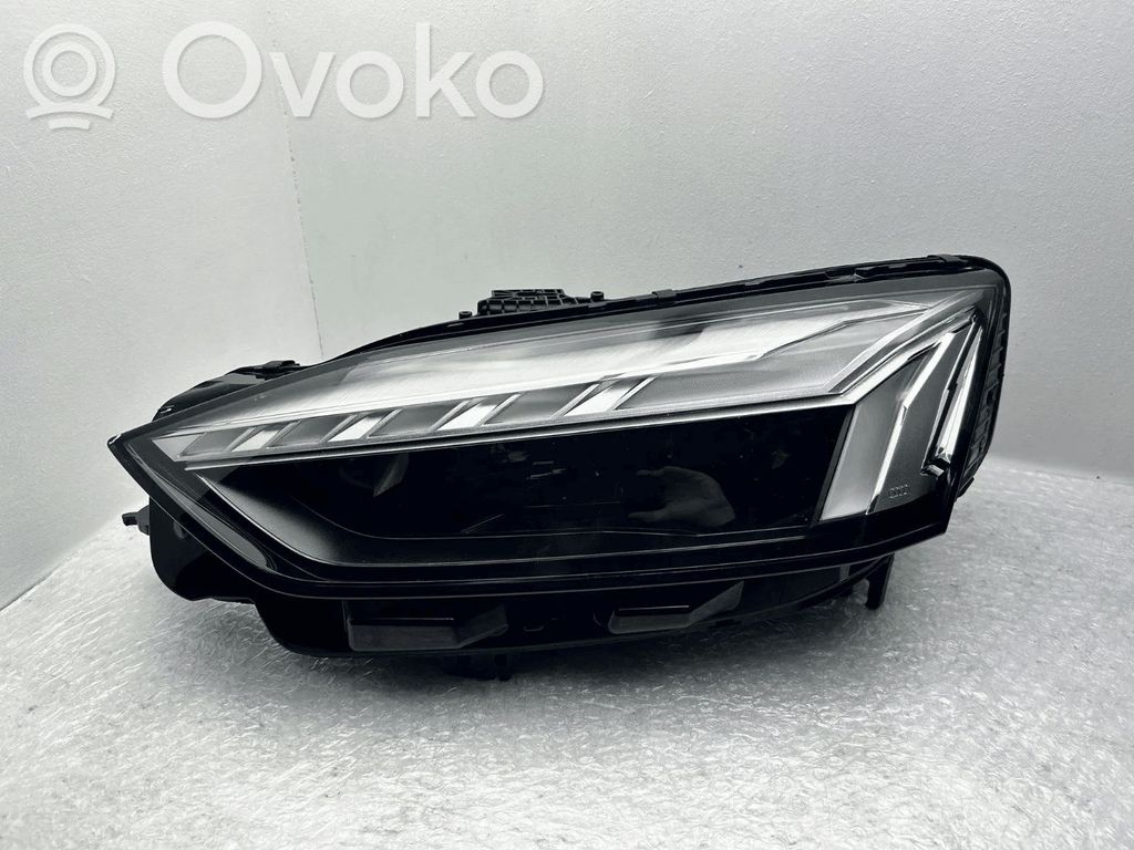 Audi A5 Headlight/headlamp 