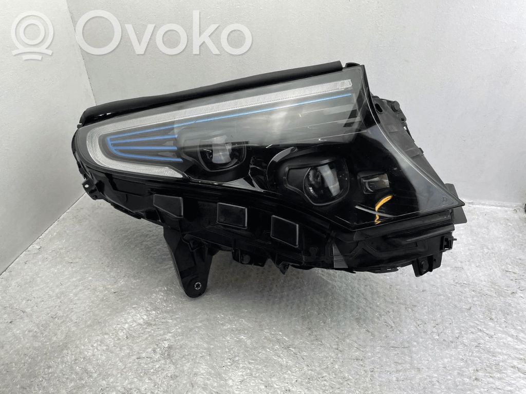 Mercedes-Benz EQC Lampa przednia 