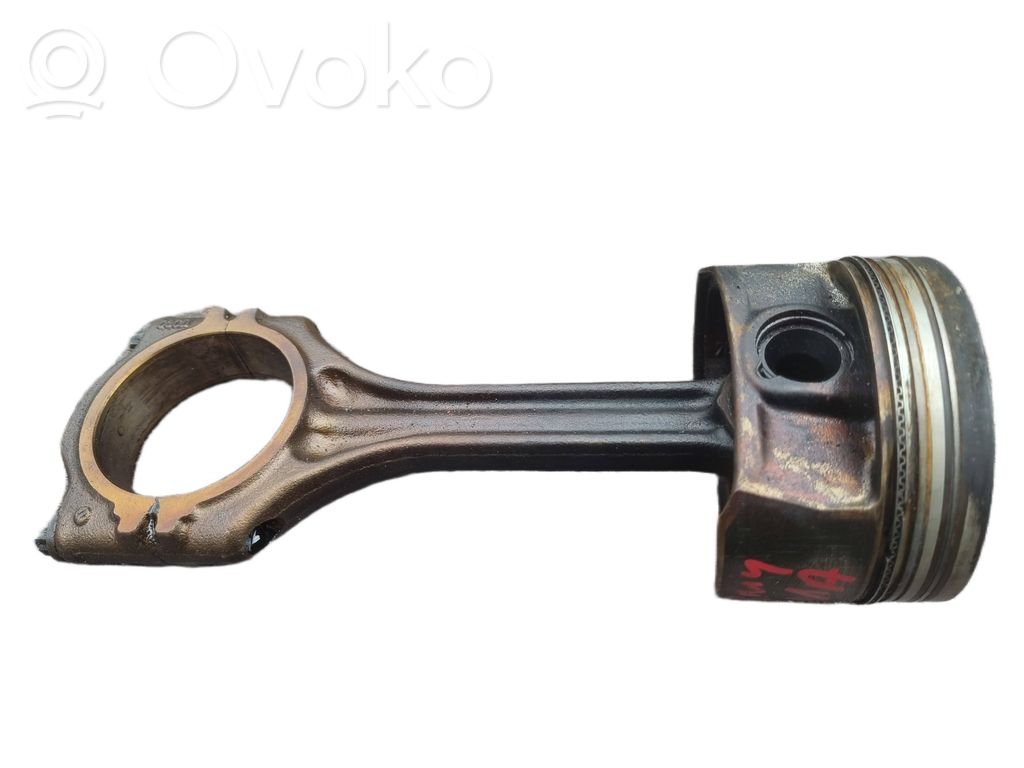 Volkswagen Golf V Piston with connecting rod 