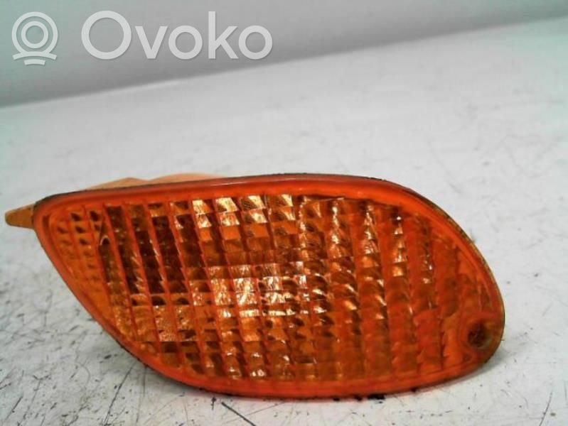 Ford Focus Front fender indicator light 