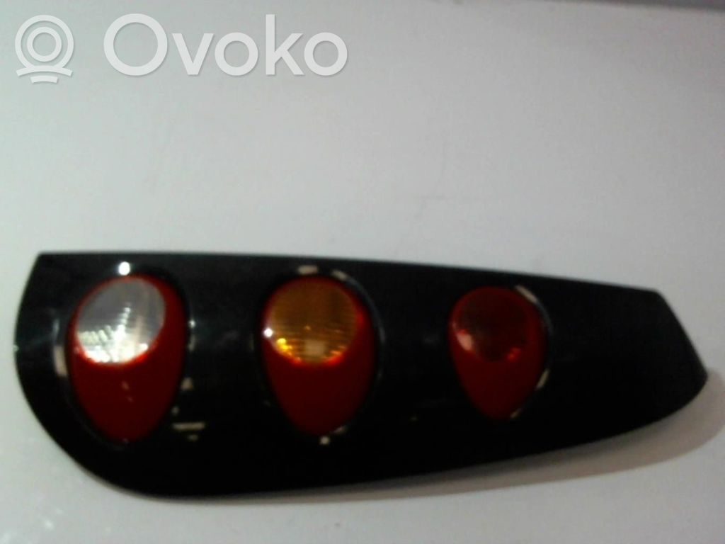 Rear/tail lights   4548201064