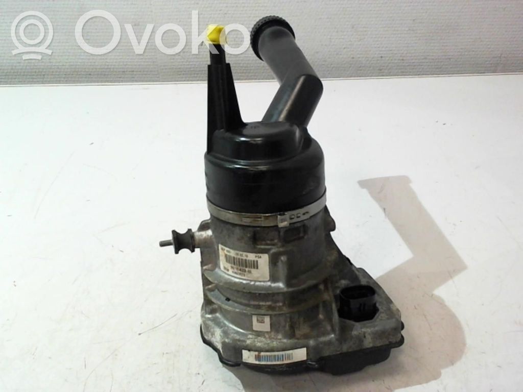 Citroen C4 Grand Picasso Ohjaustehostimen pumppu 