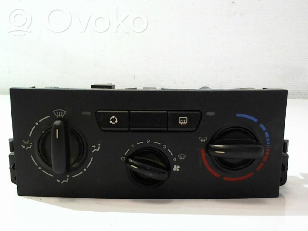 Peugeot 207 Climate control unit 