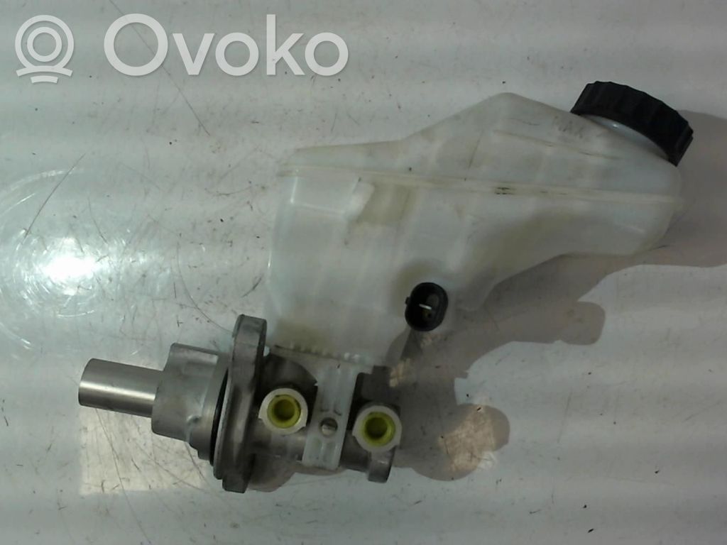 Opel Corsa E Pääjarrusylinteri 