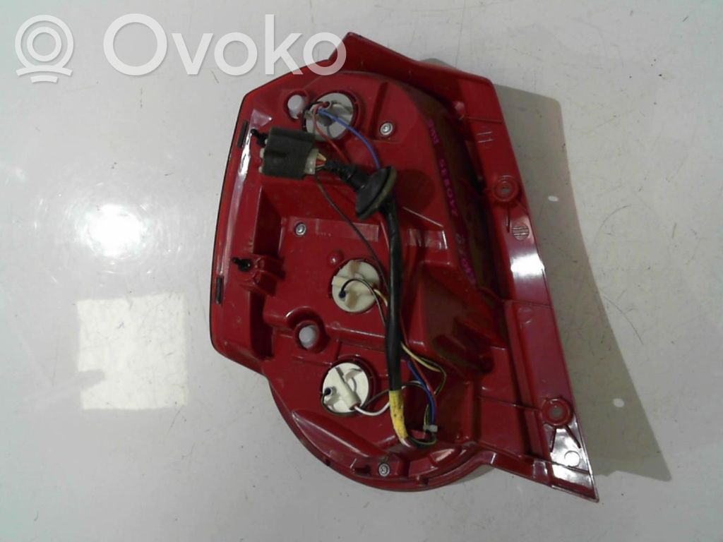Chevrolet Aveo Aizmugurējais lukturis virsbūvē 
