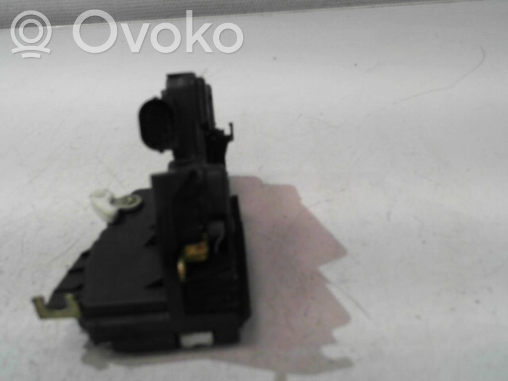 Front door lock   51217011244