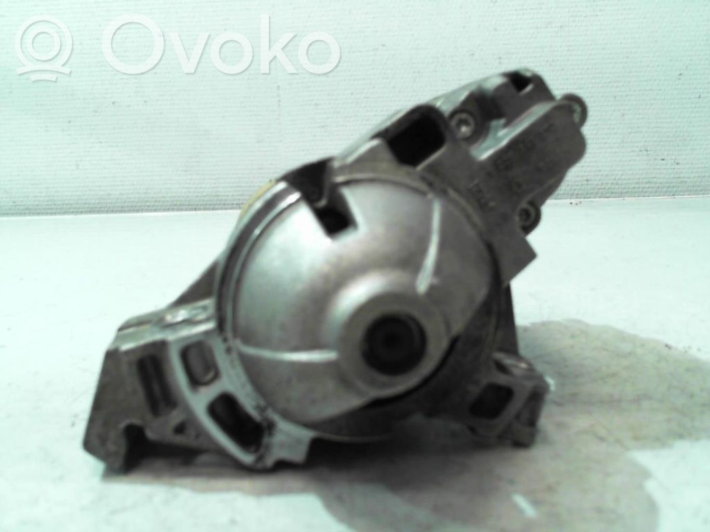 BMW 1 E81 E87 Starter motor 