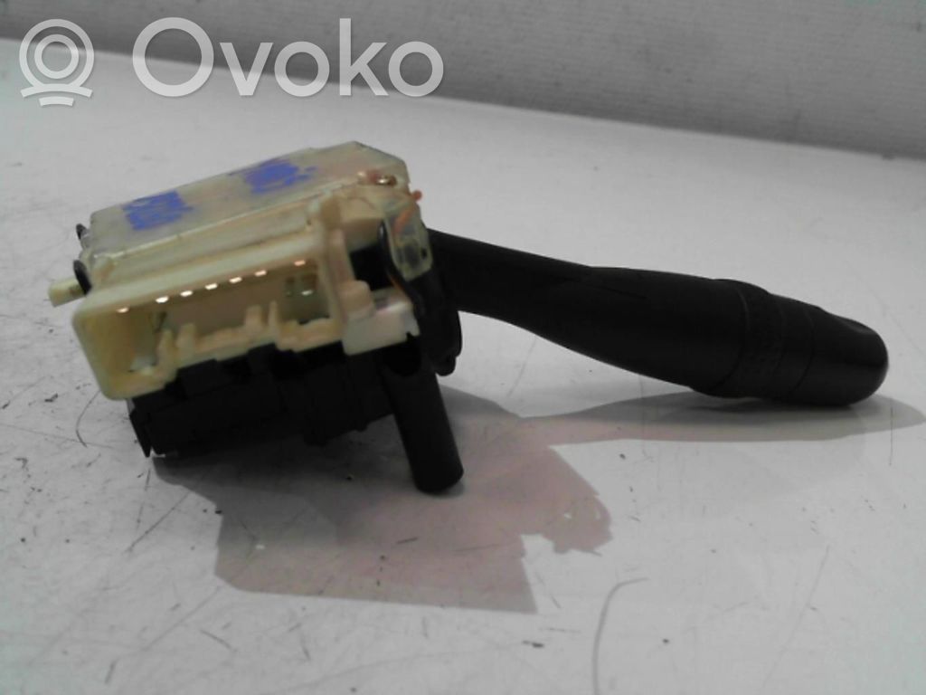 Toyota Yaris Posūkių/ šviesų rankenėlė 