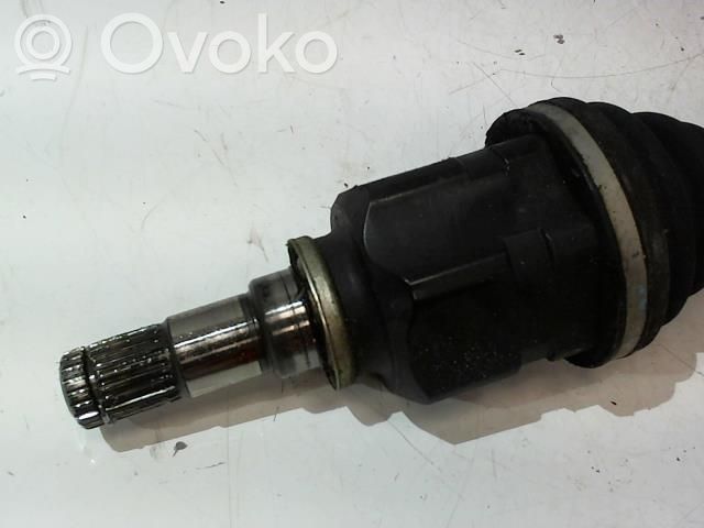 Toyota Auris E180 Eje de transmisión delantero 