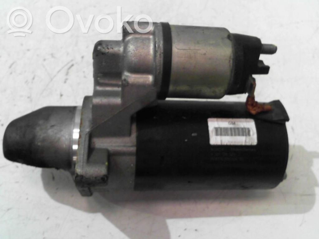 Opel Corsa D Starteris 