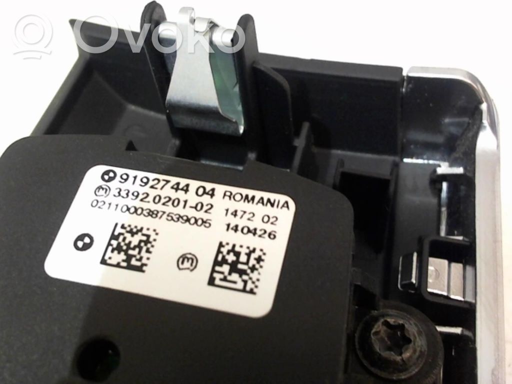 Light switch   919274404