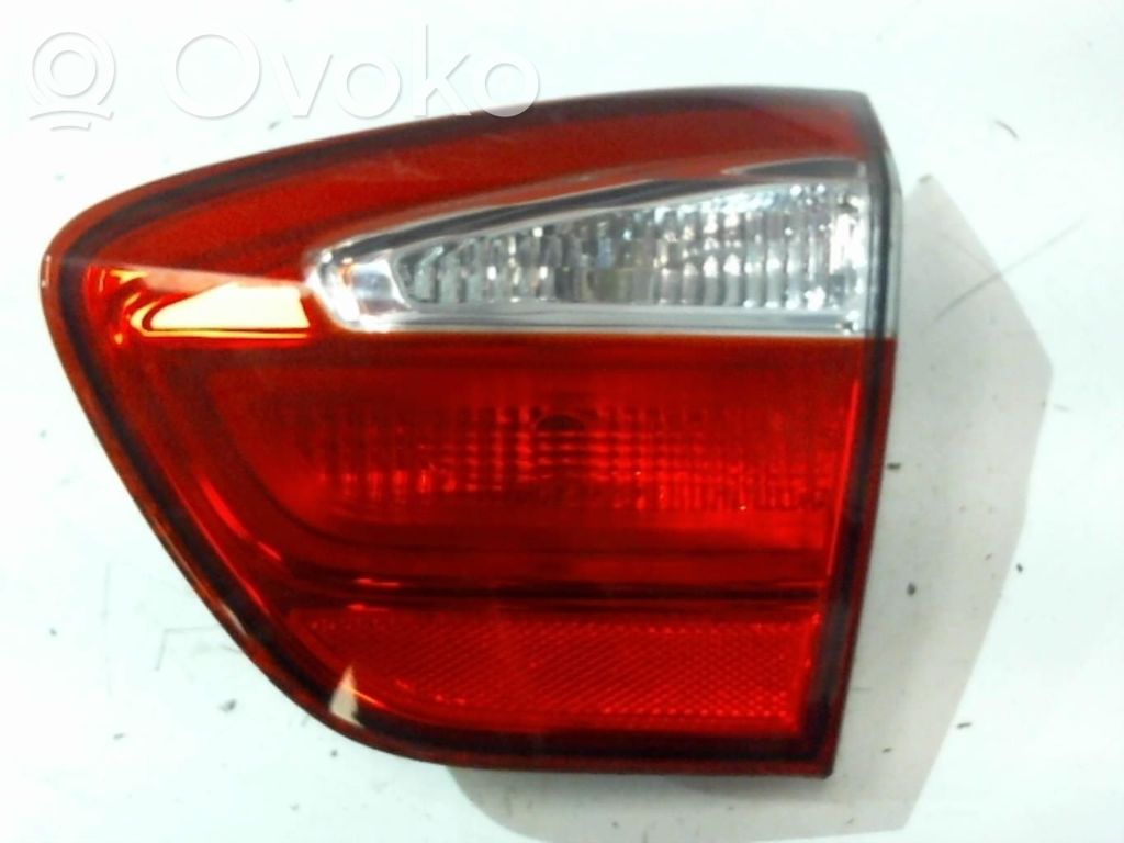 KIA Rio Takaluukun takavalot 