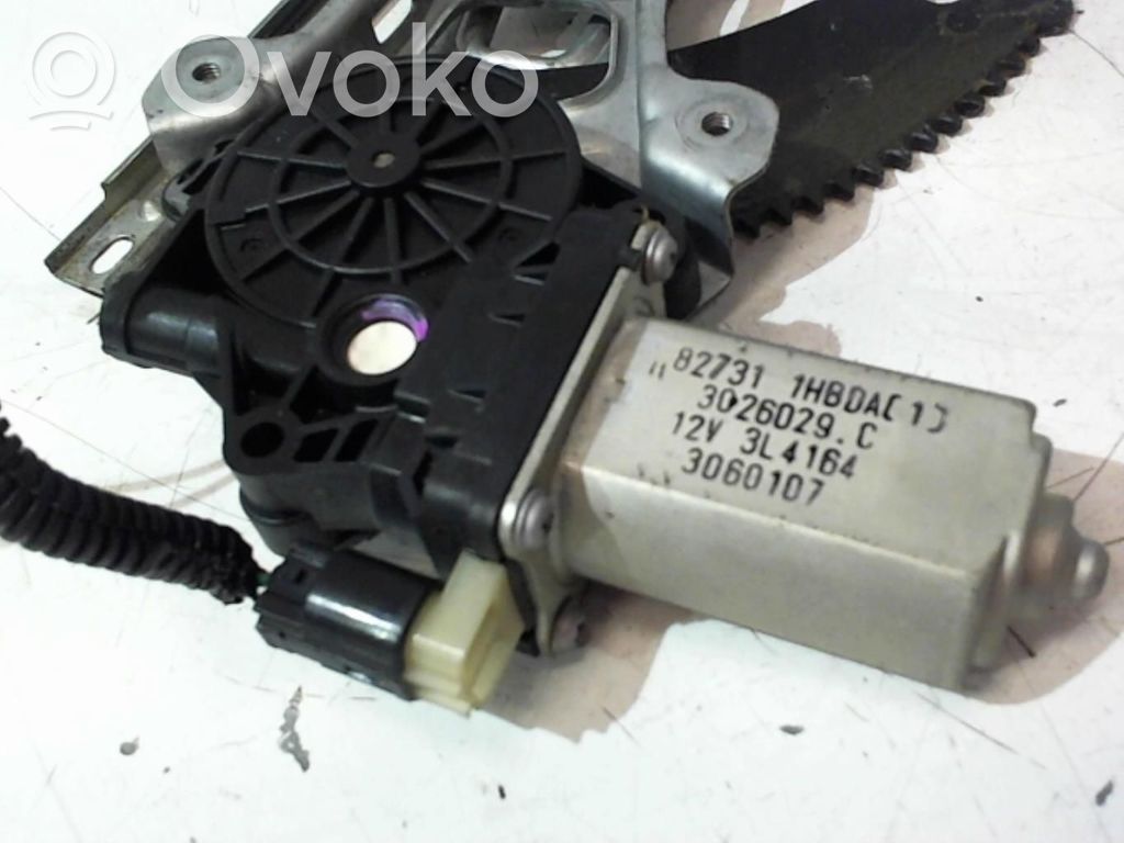 Nissan Micra Regulador de puerta delantera con motor 