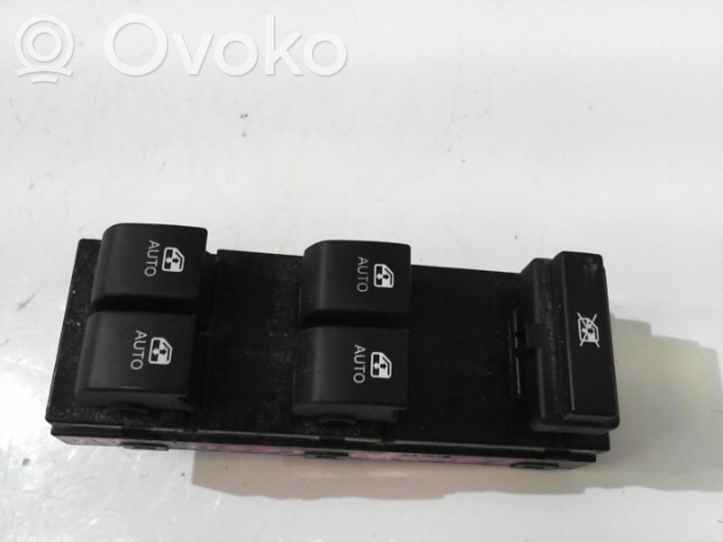KIA Ceed Electric window control switch 