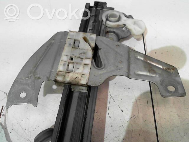 Toyota Aygo AB10 Elektryczny podnośnik szyby drzwi przednich 