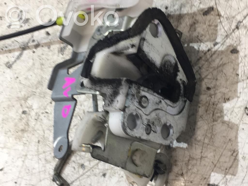 Peugeot 107 Front door lock 