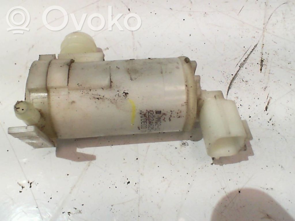 Isuzu D-Max Windscreen/windshield washer pump 