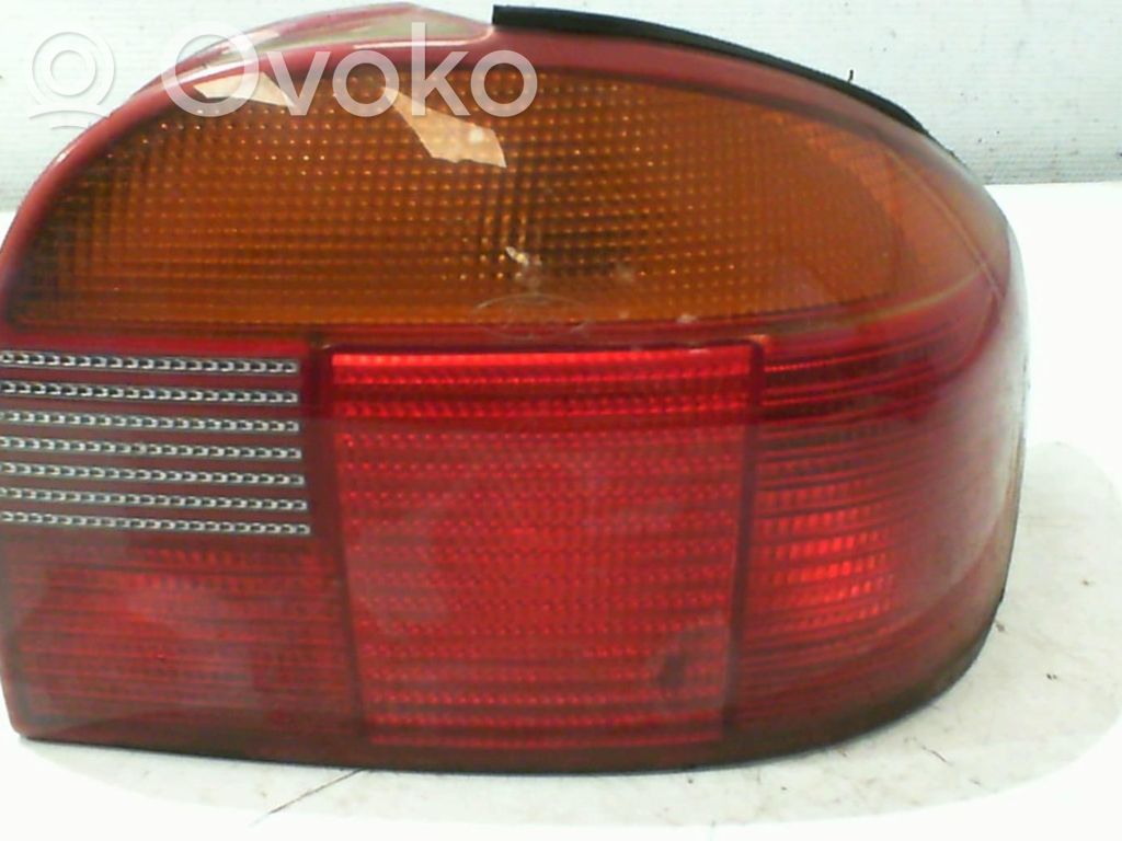 Ford Mondeo MK I Feux arrière / postérieurs 