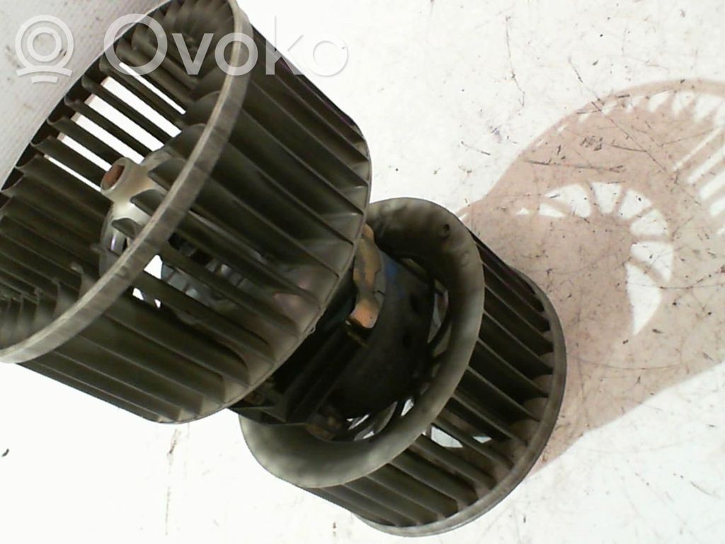 BMW X3 E83 Mazā radiatora ventilators 