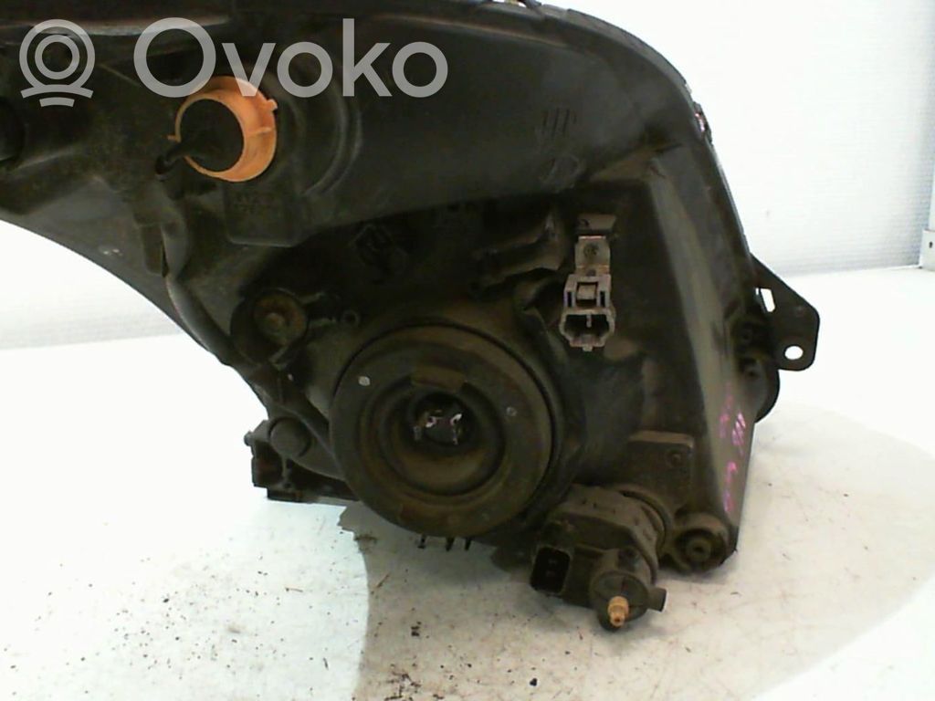Suzuki SX4 Headlight/headlamp 