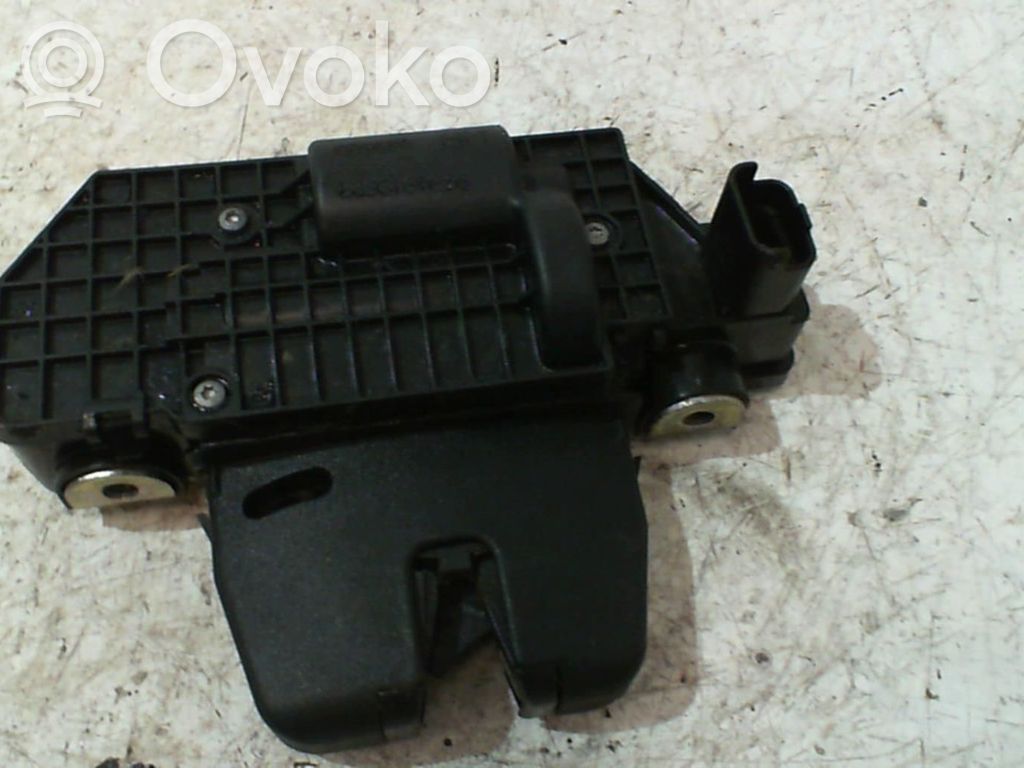 Zamek klapy tylnej / bagażnika   8724J1