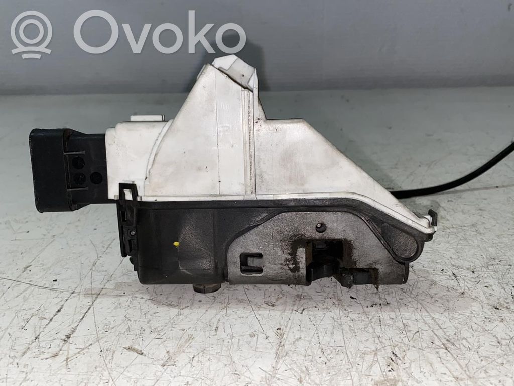 Citroen C3 Priekšpusē slēdzene 