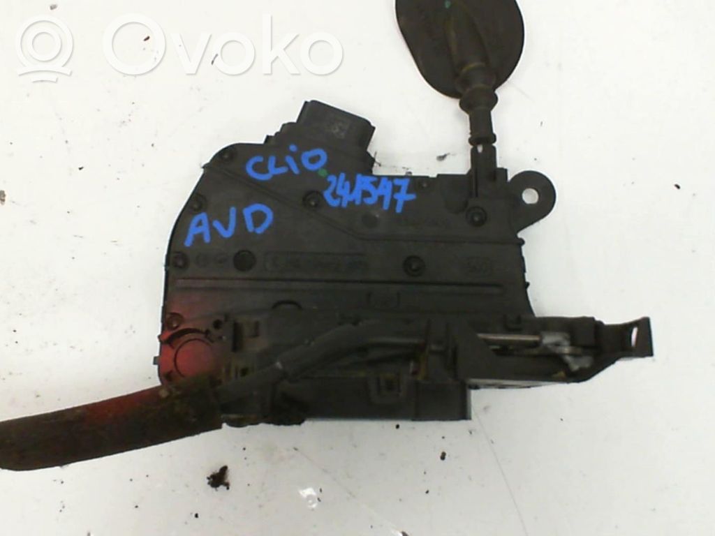 Renault Clio IV Front door lock 