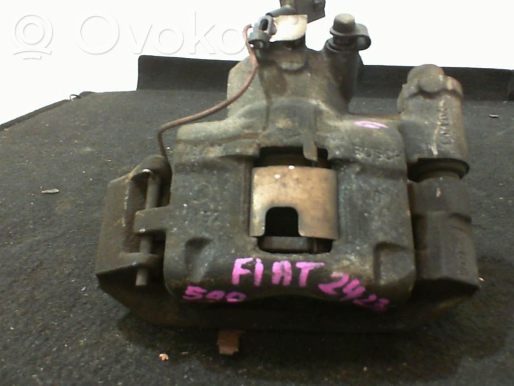 Fiat 500 Zacisk hamulcowy przedni 