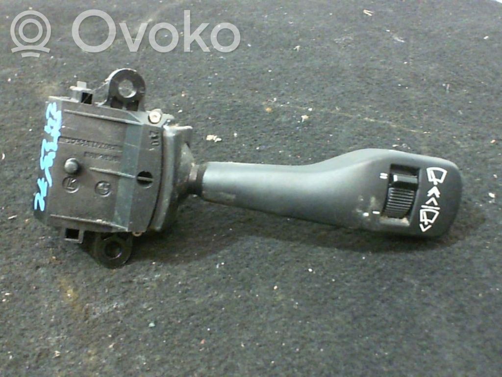 BMW 3 E46 Valytuvų rankenėlė 