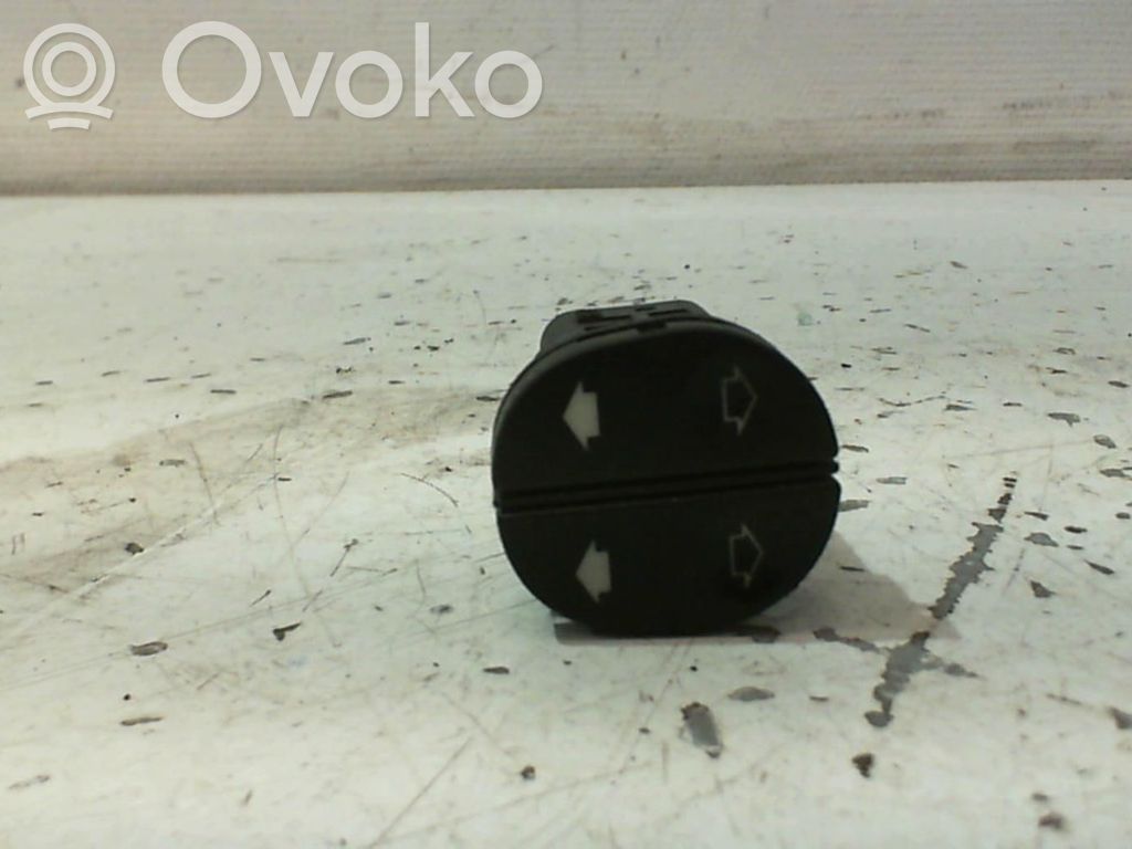 Ford Fiesta Electric window control switch 