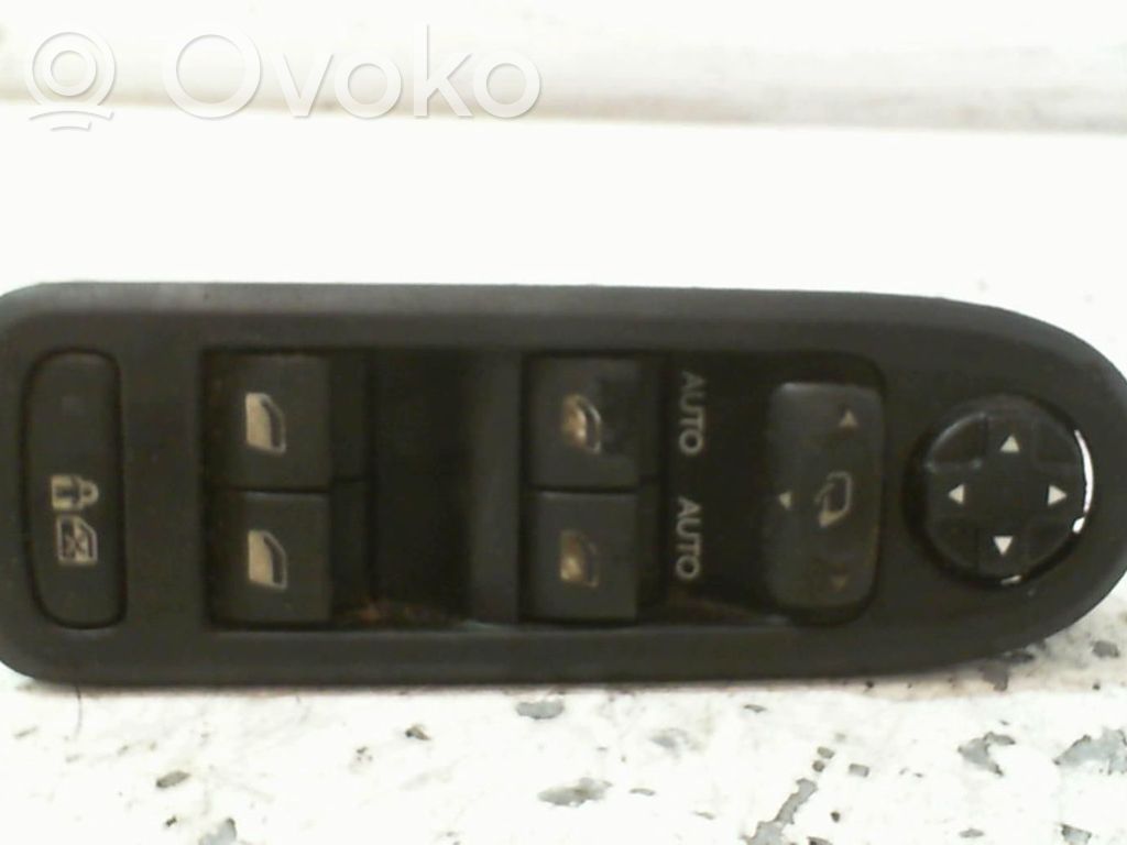 Citroen C3 Electric window control switch 